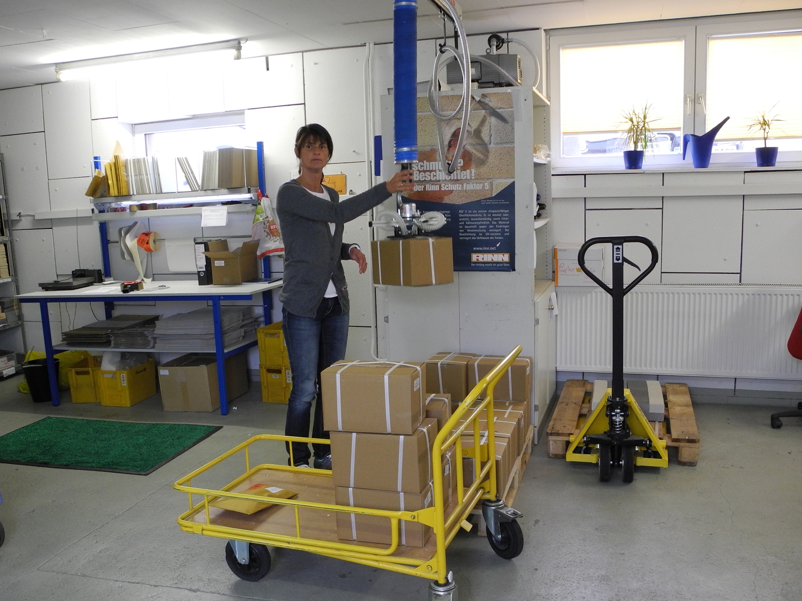 Vacuum-handling-for-cartons