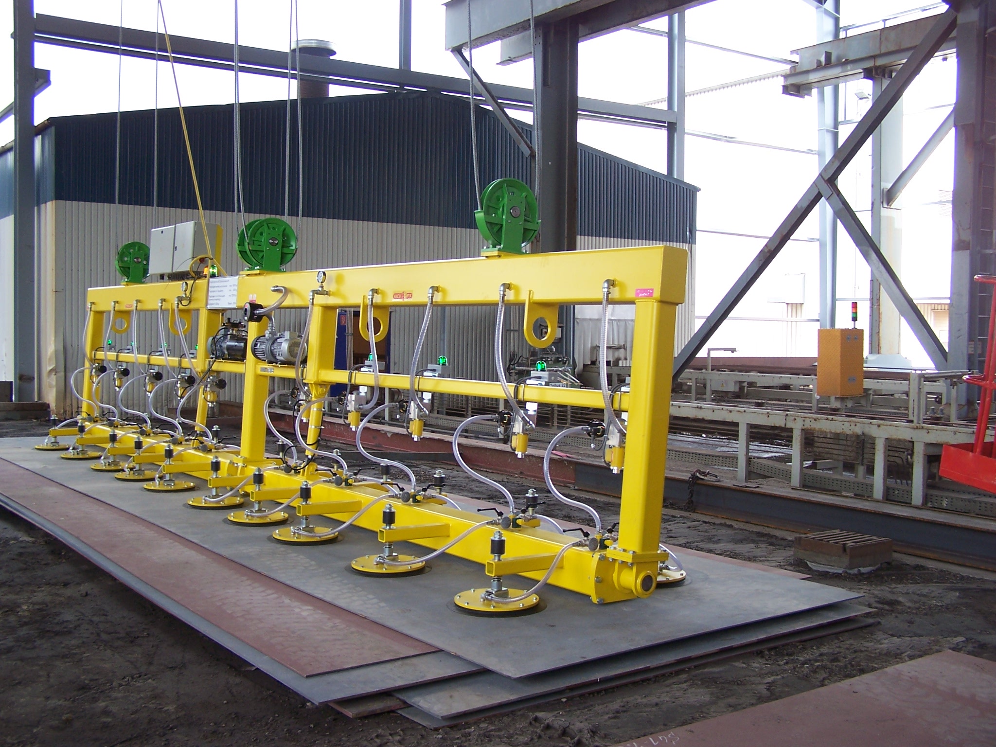 Vacuum-handling-VacuGiant-90-1